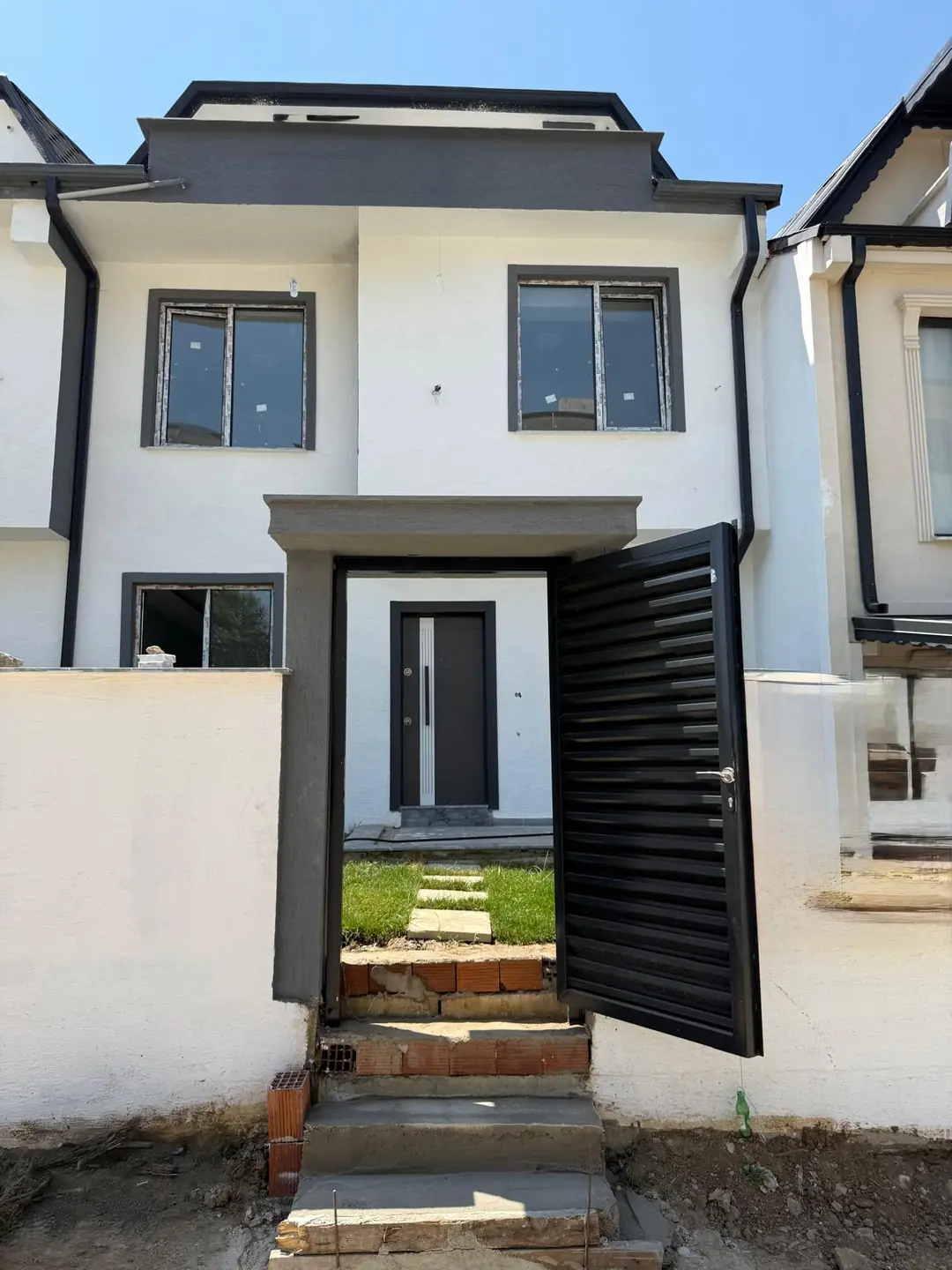 Kocaali Yalı'da Satılık Ebeveyn Banyo Müstakil Giriş-Bahçe 3+1 Tripleks – İlan No: 136