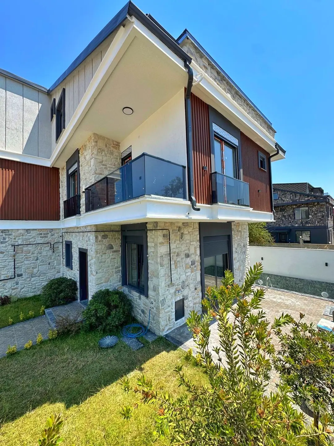 Kocaali Alandere'de Satılık Havuzlu Lüks Dizayn 4+1 Tripleks Villa – İlan No: 270