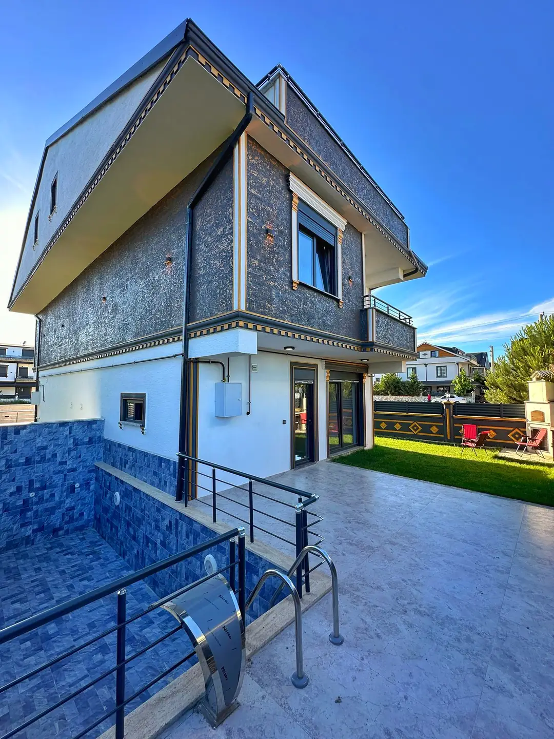 Kocaali Alandere'de Satılık Havuzlu Lüks Dizayn 4+1 Tripleks Villa – İlan No: 258
