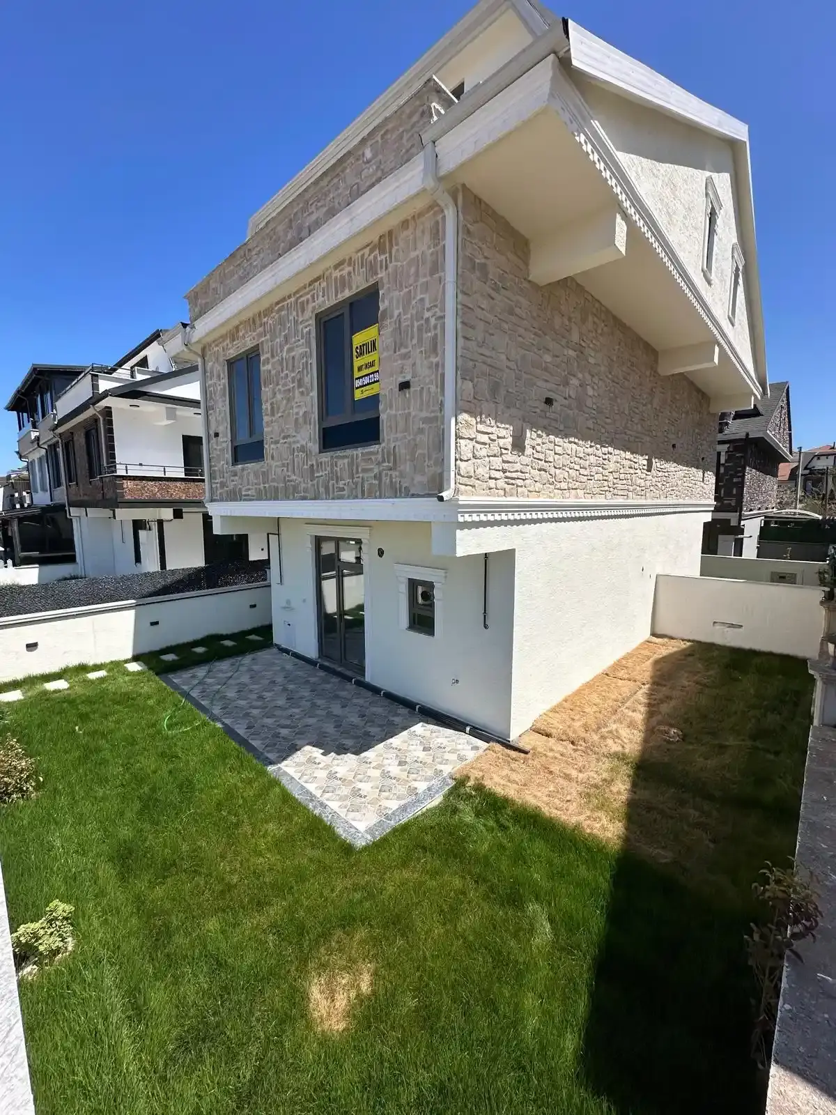 Kocaali Yalı'da Havuzlu Müstakil 4+1 Tripleks Villa - Denize 430m Mesafede