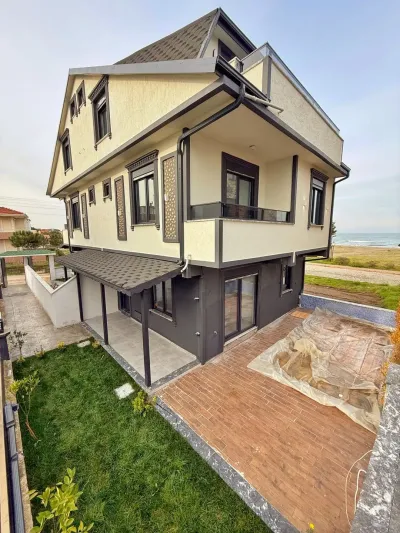 Kocaali Yalı'da Satılık Havuzlu Arka Cephe 4+1 Tripleks Villa – İlan No: 239