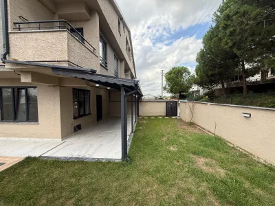 Kocaali Yalı'da Satılık Denize 170 Metre, Yüzme Havuzlu 130 m² Bahçeli 3+1 Villa