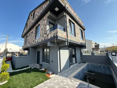 Kocaali Alandere'de Satılık Sahile 50 Metre, Özel Havuzlu Lüks 4+1 Villa