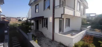 Kocaali Alandere'de Satılık Prestijli Triplex Villa