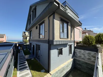 Kocaali Yalı'da Satılık Denize 3. Parsel, Kapanmaz Manzaralı Havuzlu 5+1 Müstakil Villa