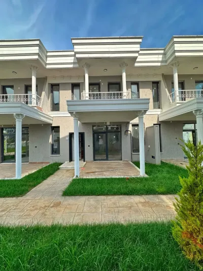 Kocaali Yalı'da Satılık Ebeveyn Banyolu Lüks Dizayn 4+1 Tripleks Villa