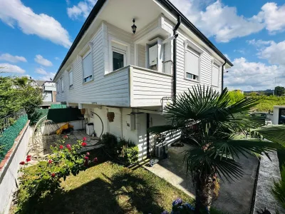 Kocaali Alandere'de Satılık Sahile 200 Metre, Müstakil Girişli Uygun Fiyatlı 3+1 Villa