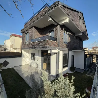 Kocaali Yalı'da Satılık Sahile 400 Metre, 65 m² Özel Bahçeli İskanlı 3+1 Villa