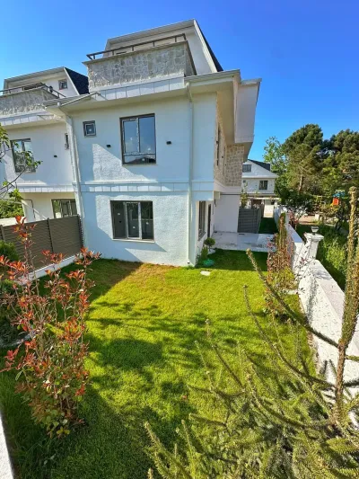 Kocaali Alandere'de Satılık Lüks Dizayn Alaçatı Taş Konsept 3+1 Tripleks Villa (125 m²)